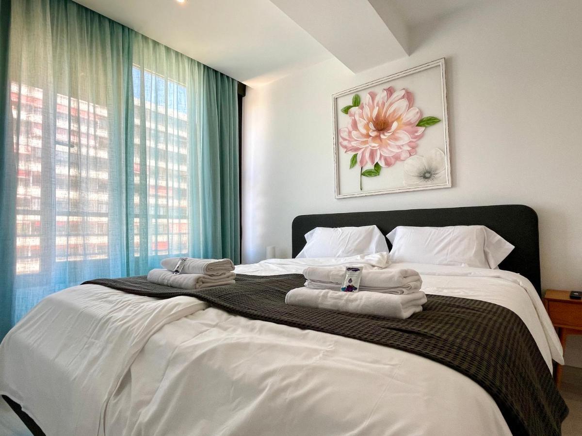 Modern Place City & Beachlife In Heart Of Torremolinos By Solrentspain 아파트 외부 사진